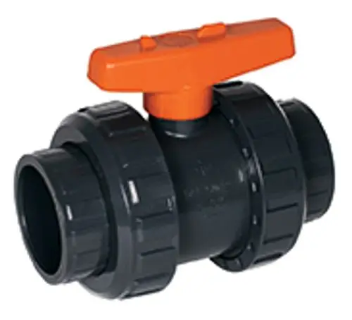 Kugelhahn mit orangefarbenem Griff und schwarzen Anschlussflanschen, gefertigt von Grünbeck, zur Regelung von Wasserströmen in Rohrleitungen.